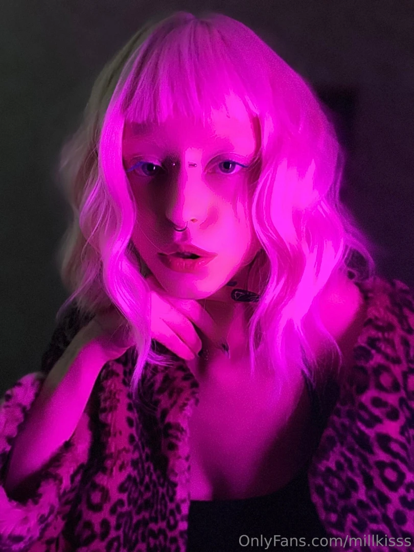 Would you like to kiss my sweet lips part 1 