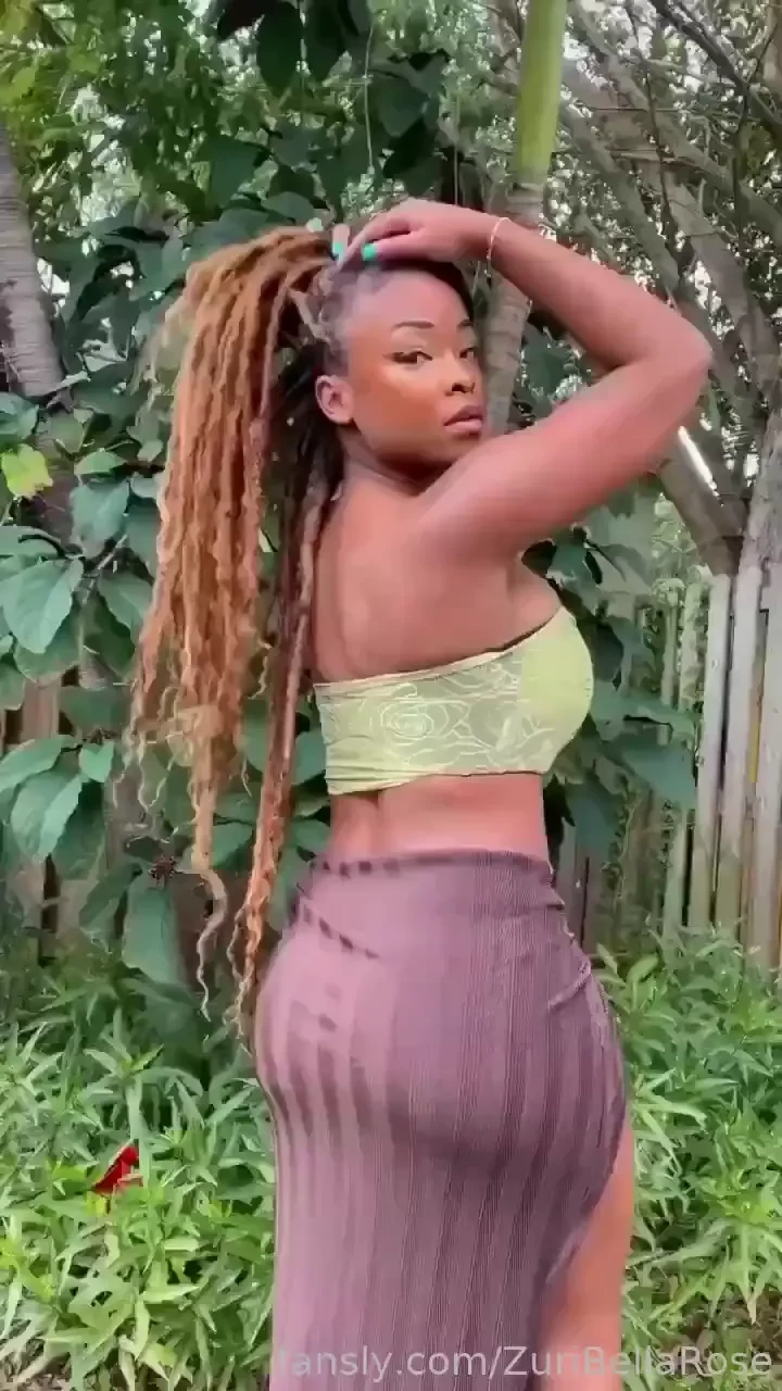 Fyp ebony cute bigboobs body locs blackgirls ass curvy exotic 