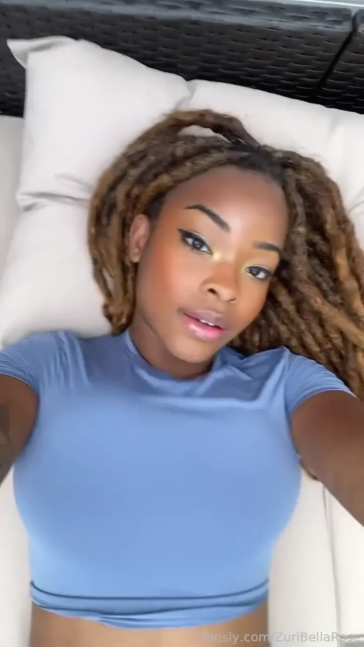 Fyp ebony croptop bigboobs bounce locs blackgirls cute 