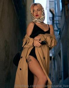 I like to walk all night through the streets of the city let s go