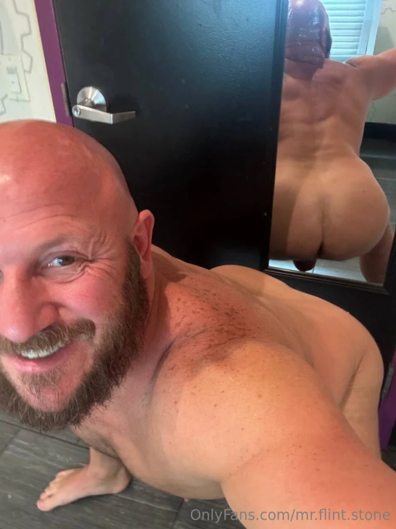 Been really hitting the gym hard i can t wait to see how i look in a 