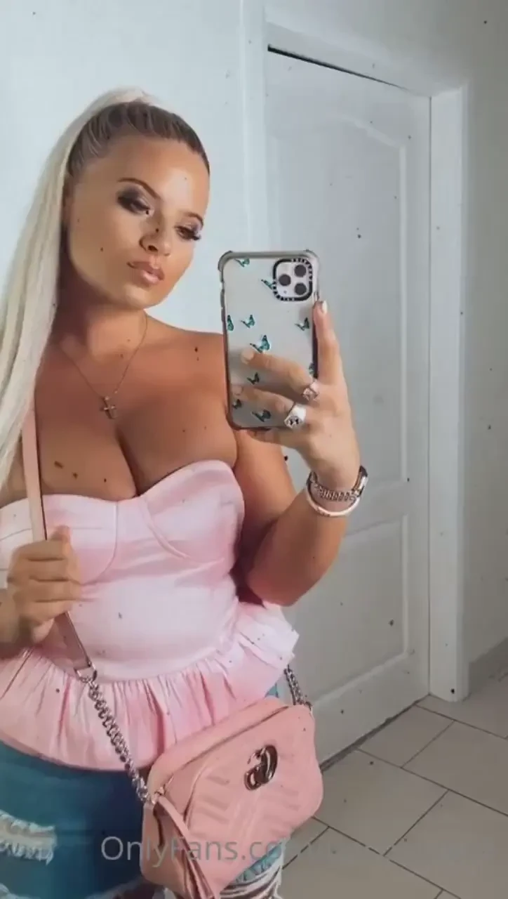 Shopping day today so tip me if you want to see what i buy 