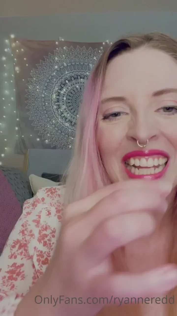 The dreaded lipstick on the teeth 