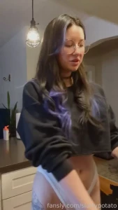 285221493342744576 part 9