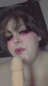 I am back full time running a sale for new and expired subs on my paid