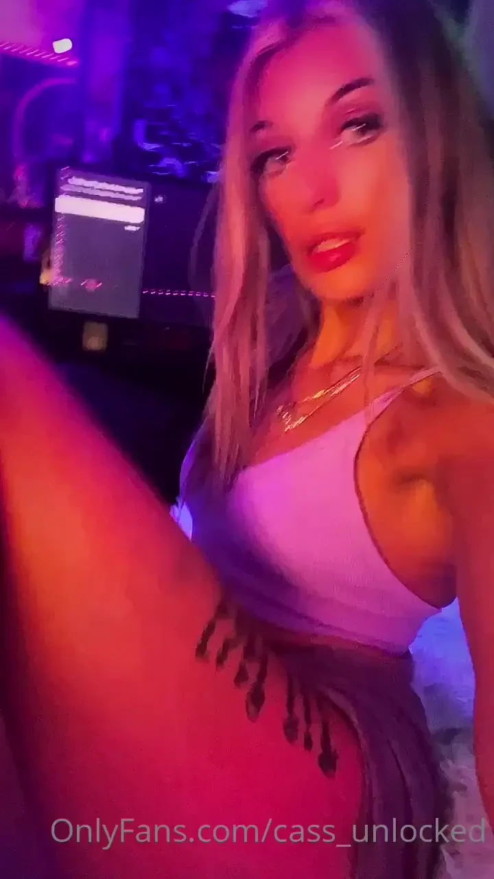 Hey babes my vip is blowing up sub while i have a promo get most 