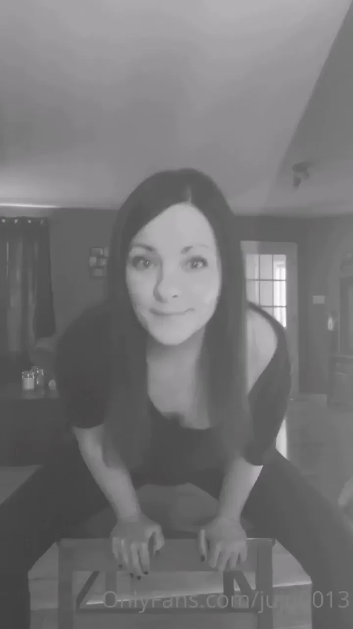 Tu me ferais quoi sur cette chaise 