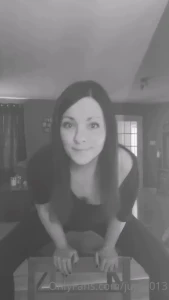 Tu me ferais quoi sur cette chaise