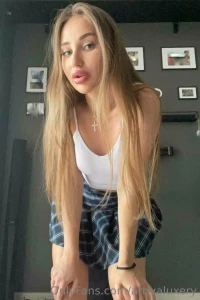 I notice that when i walk in the park a lot of guys look up my skirt