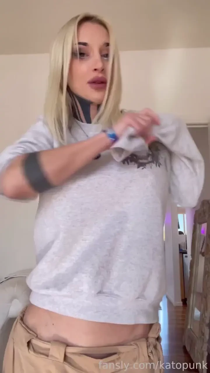 Good morning and happy monday my love join me for an other titty 