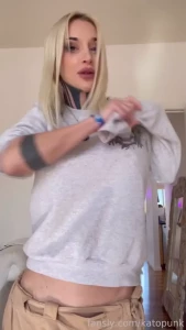 Good morning and happy monday my love join me for an other titty