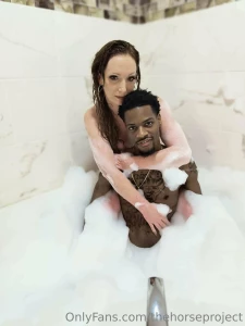 Sensual bathtub play with pawg 10 and i ll send 6 explicit for free