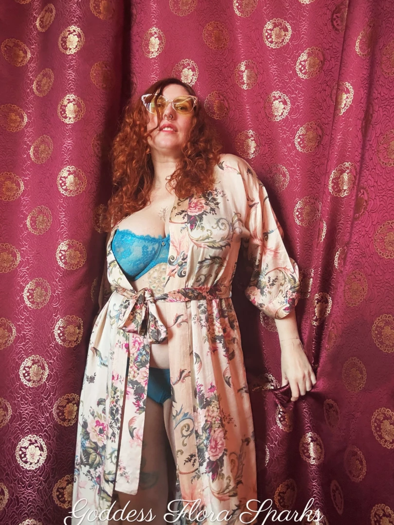 Do you like imagining what s under my robe 