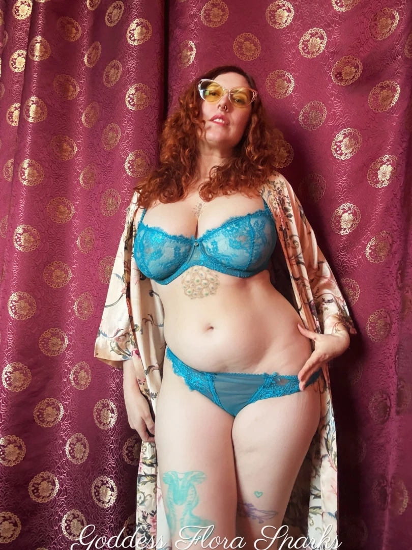 I love playing with my curves part 1 