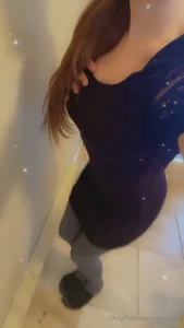 Nouveaux vid os au menu gstring en entr e napp e de ces escarpins plat