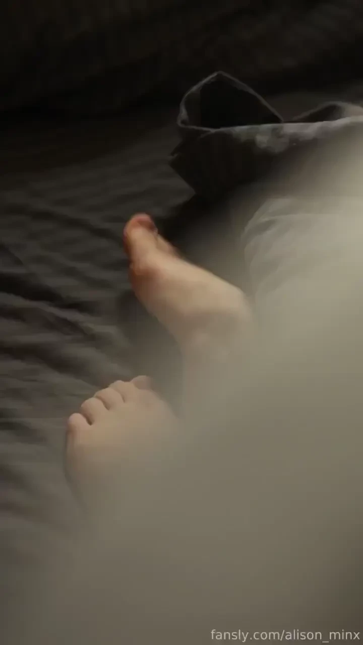 Are there any lovers of small feet here fyp feet smallfeet footfetish 