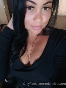 The clothes i m wearing are a bit tight