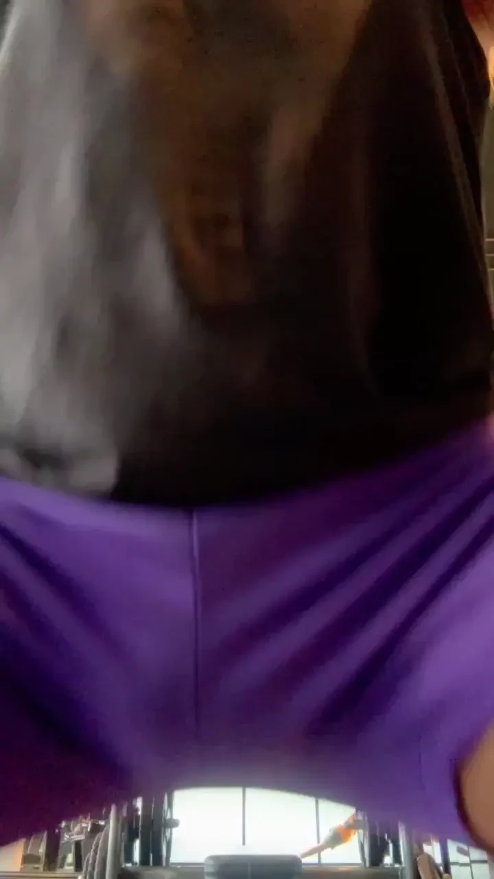 Who likes my shorts 