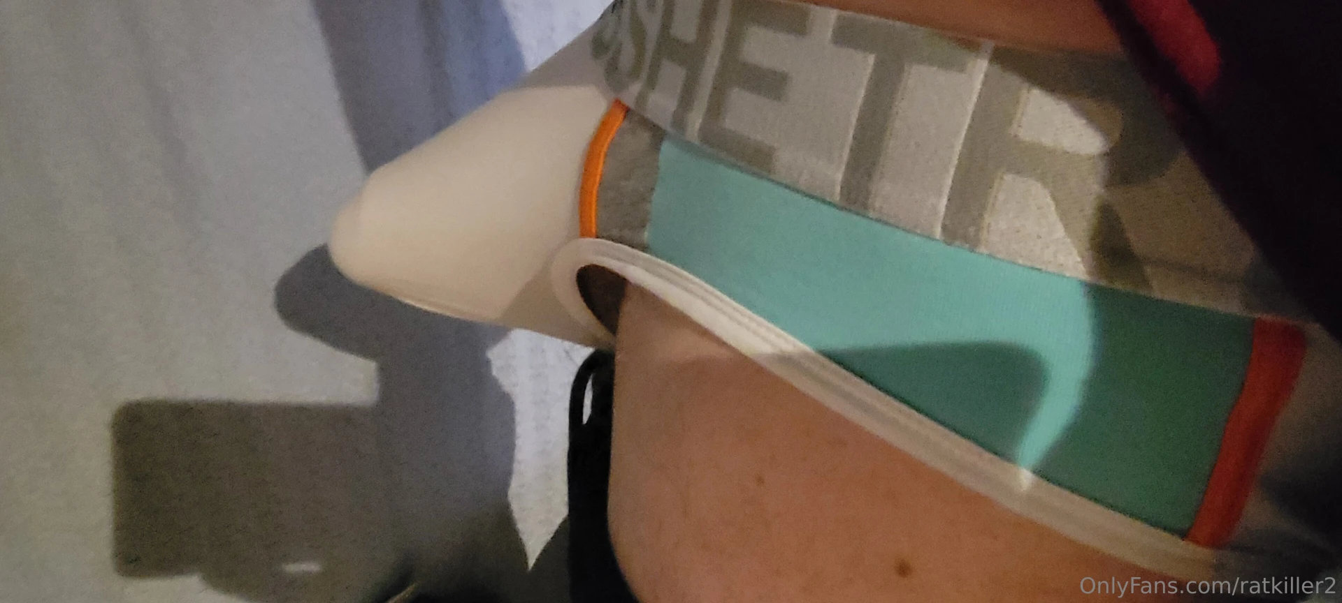 Open it up and suck on it 