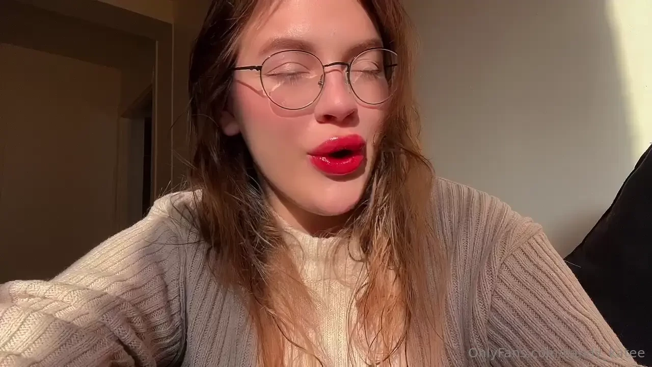 Today is a sunny day so i decided to do a bright makeup who is 