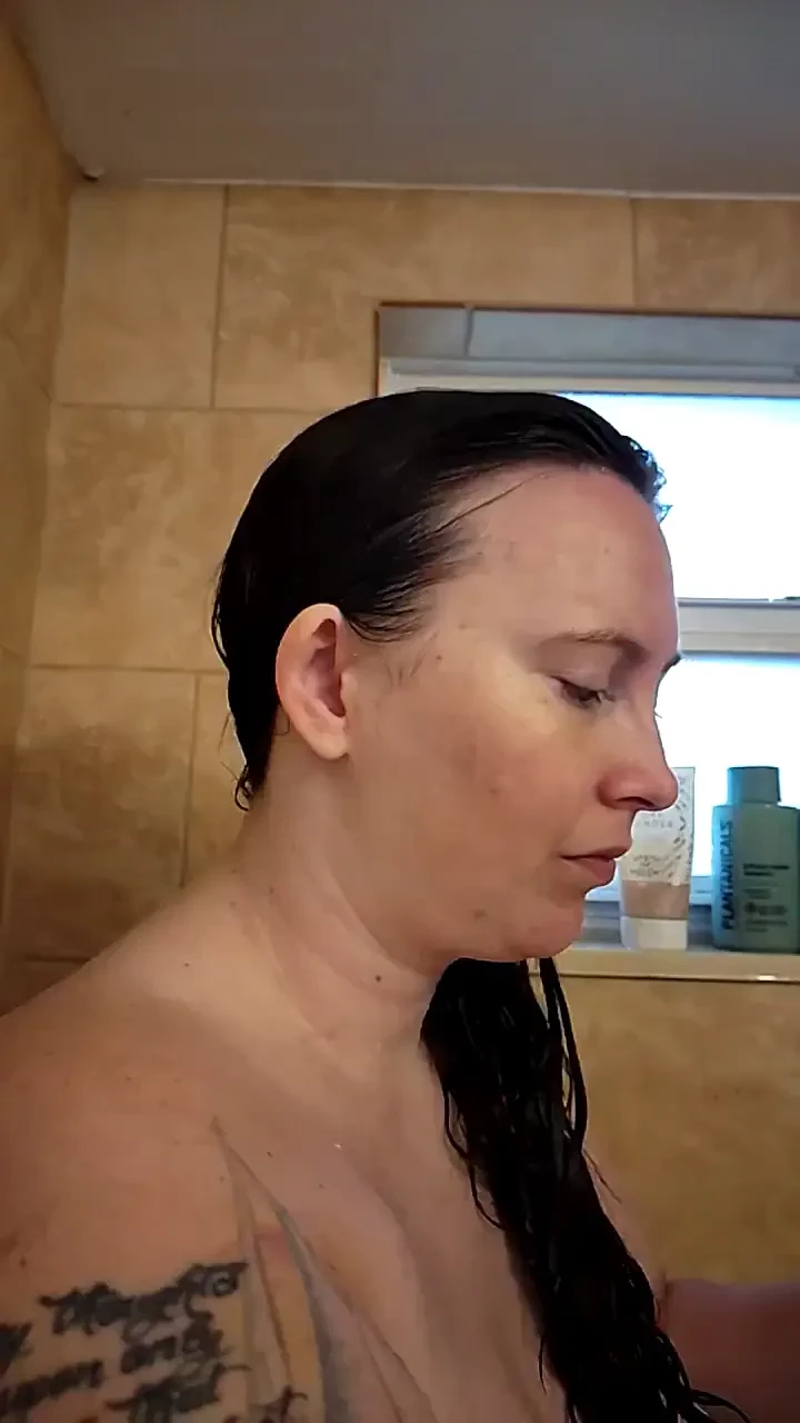 Stream started at 01 21 2025 06 35 pm just a quick hello 