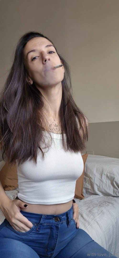 Hello everyone today i made a few short videos for you when i smoke part 4 