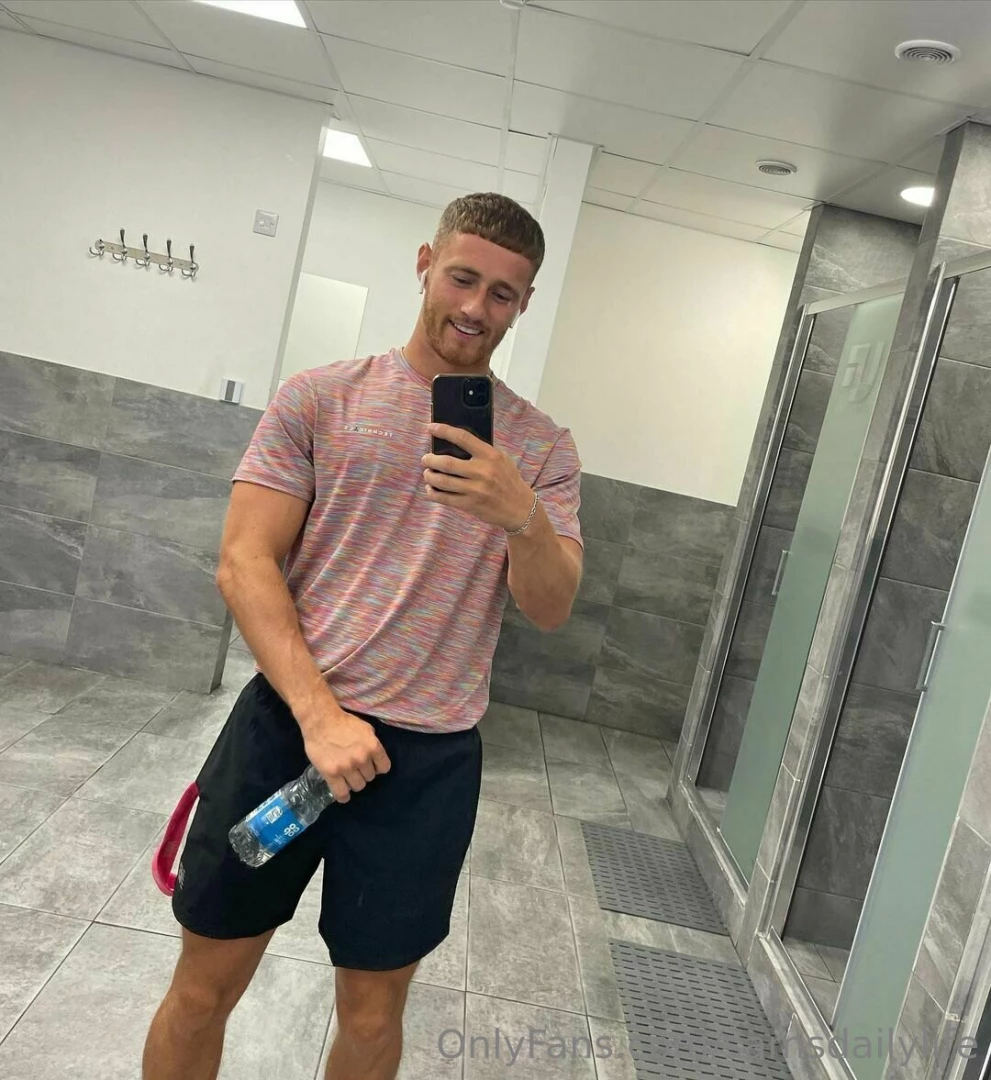 On the move feelin the groove subscribe to my vip page for more 