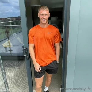 Free and easy no worries just breezy subscribe to my vip page for