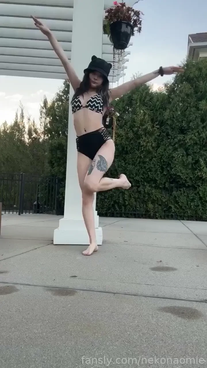 Do you like my bikini egirl bikini goth gothgirl emo petite thighs 