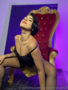 Sit with your queen part 1