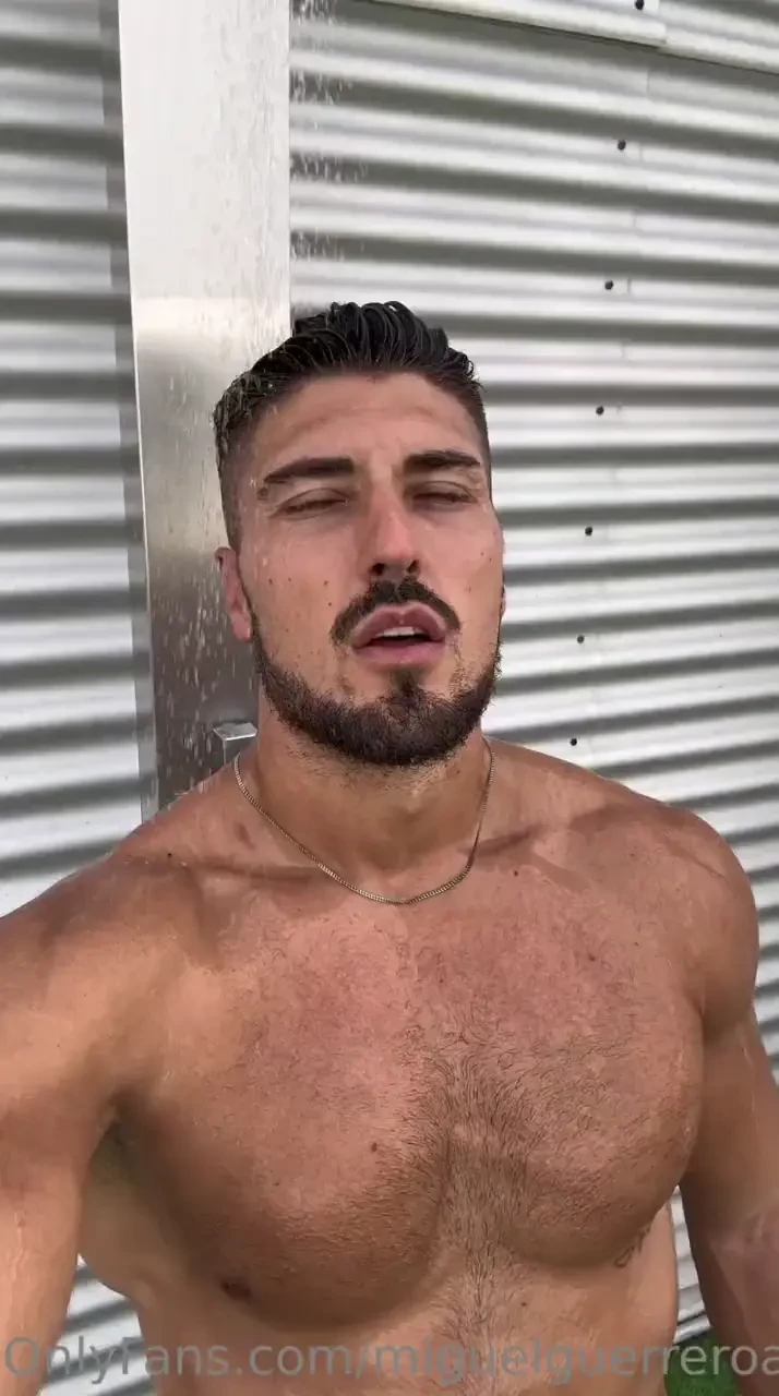 Cuanto calor en este verano quien igual que yo 