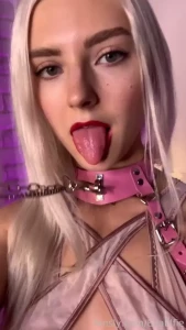 You want to play with me i can be your slave do anything with me