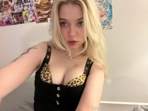 Who can i dm tattooed fuck sex nude pussy tits british barelylegal pov