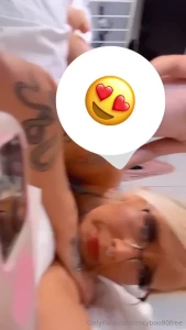 Tu veux me voir me faire prendre en mode lecture toi aussi oh c est