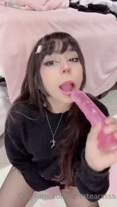 I would look sooo fucking cute sucking dick just saying