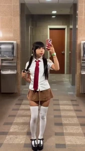 Lifting up my skirt part 2