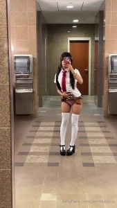 Lifting up my skirt part 1