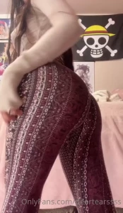 Spreading myself open for u dm for the full vid hint spankings and