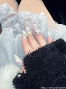 Apparently hand fetish is a thing someone wanted me to take some hand part 1