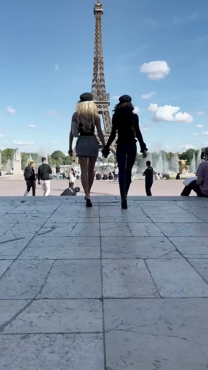 Brunette and blondie taking over paris c est la vie 