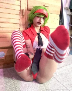 Miss mcdonald s lleg a fansly part 2
