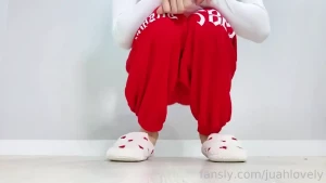 Femboy trans sissy shemale crossdress fetish sweatpants feet barefeet