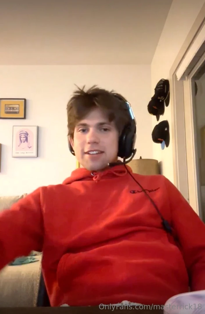 Back live at last who wants to have a gooning and gaming session with part 2 