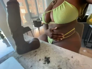 Good evening babes please like and comment i am currently offering