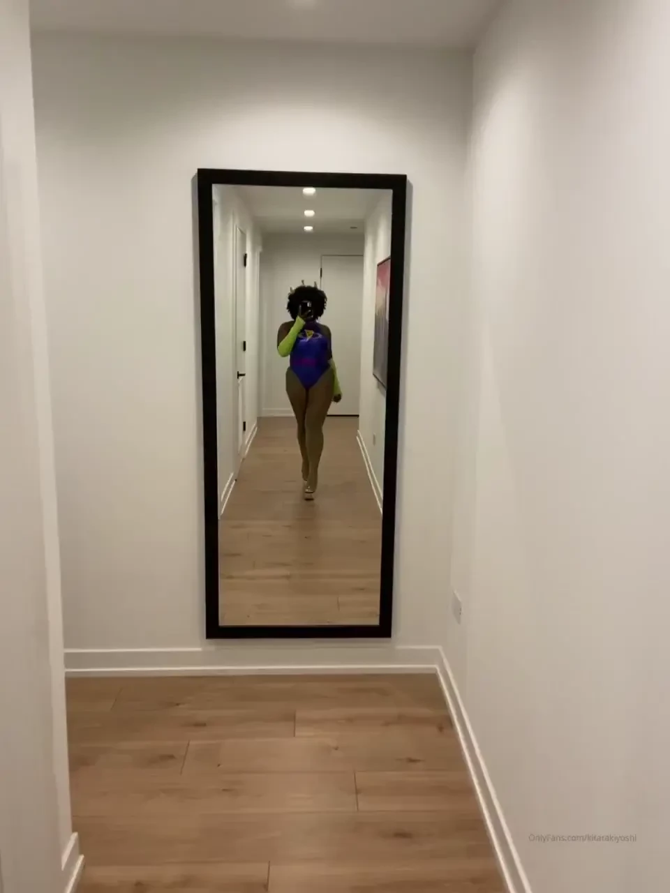 Happy november 1st babes make sure to like and comment photo set of part 1 