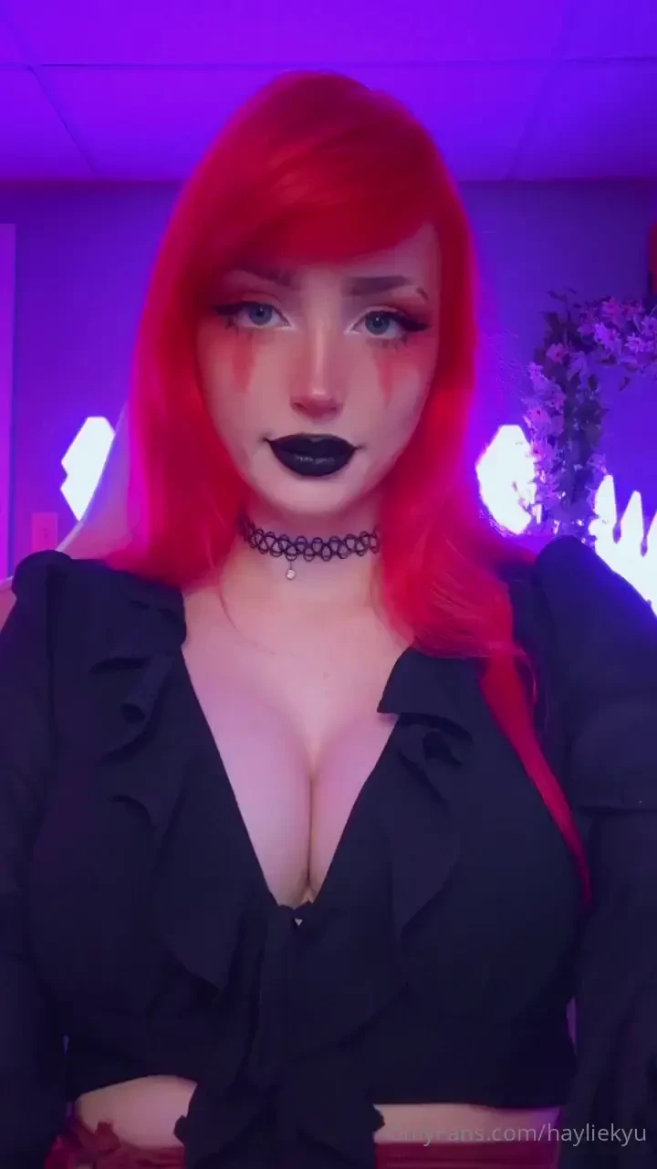 Live now on twitch come play with me hayliekyu on twitch 