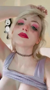 Do you like getting blowjobs that end with makeup looking like this