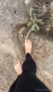 Just a girl with size 6 5 feet part 1