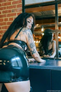 Shiny curves tight latex stay right there and worship every inch