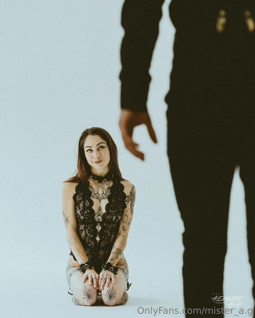 Heymissbehave qui fais a bonne petite bratt 